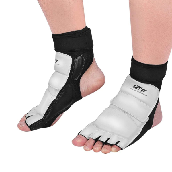 taekwondo footwear, martial arts shoes, training shoes, protective footwear, taekwondo gear, breathable shoes, lightweight taekwondo shoes, open-toe taekwondo shoes, anti-slip martial arts shoes, kickboxing shoes, taekwondo equipment